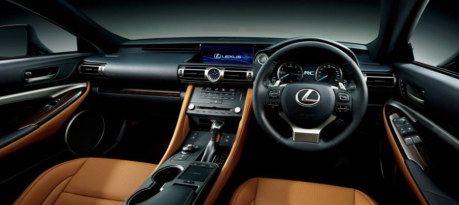 Торпедо Lexus RC350 2018 года  (JP) (фото 4 из 5)